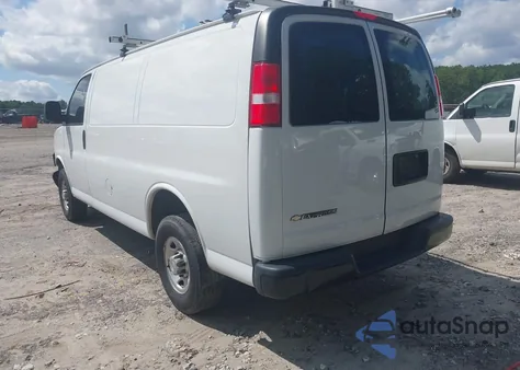 2022 Chevrolet Express Cargo Rwd 2500 Regular Wheelbase Wt from USA, damaged, VIN 1GCWGAFP0N1199911